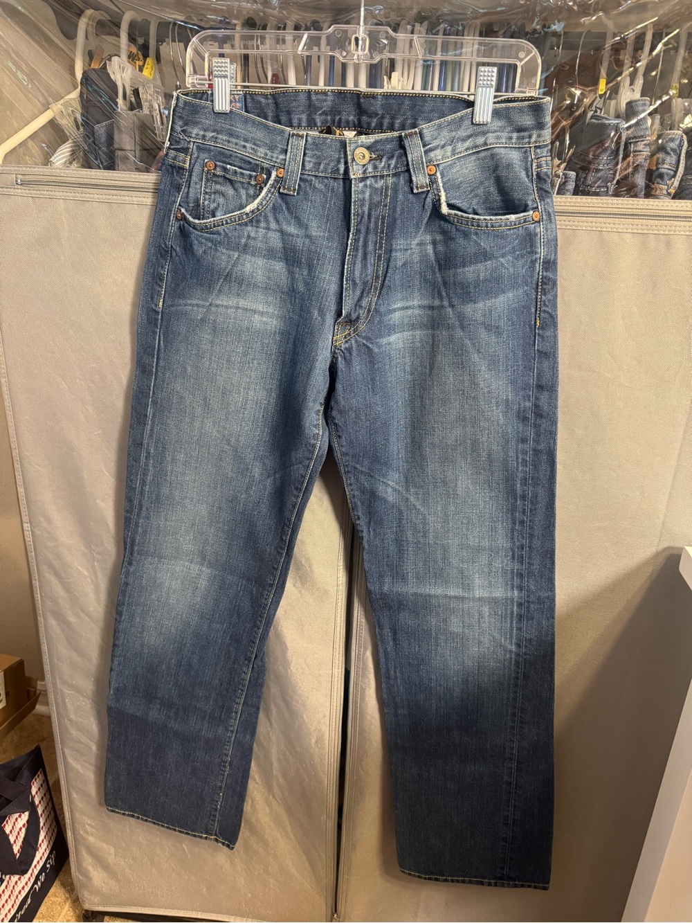 Lucky Brand Men’s Straight-Leg Medium Wash Jeans- 30R